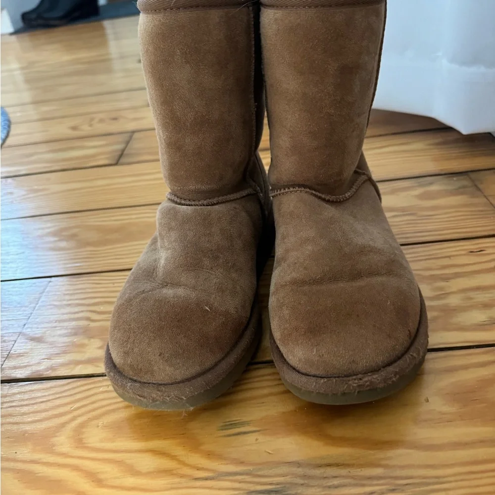 UGG boots size 7 - Picture 2 of 13